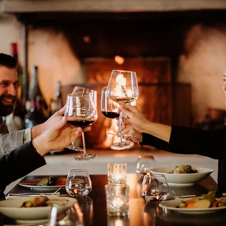 Tollboden & Restaurant Отель Крагерё